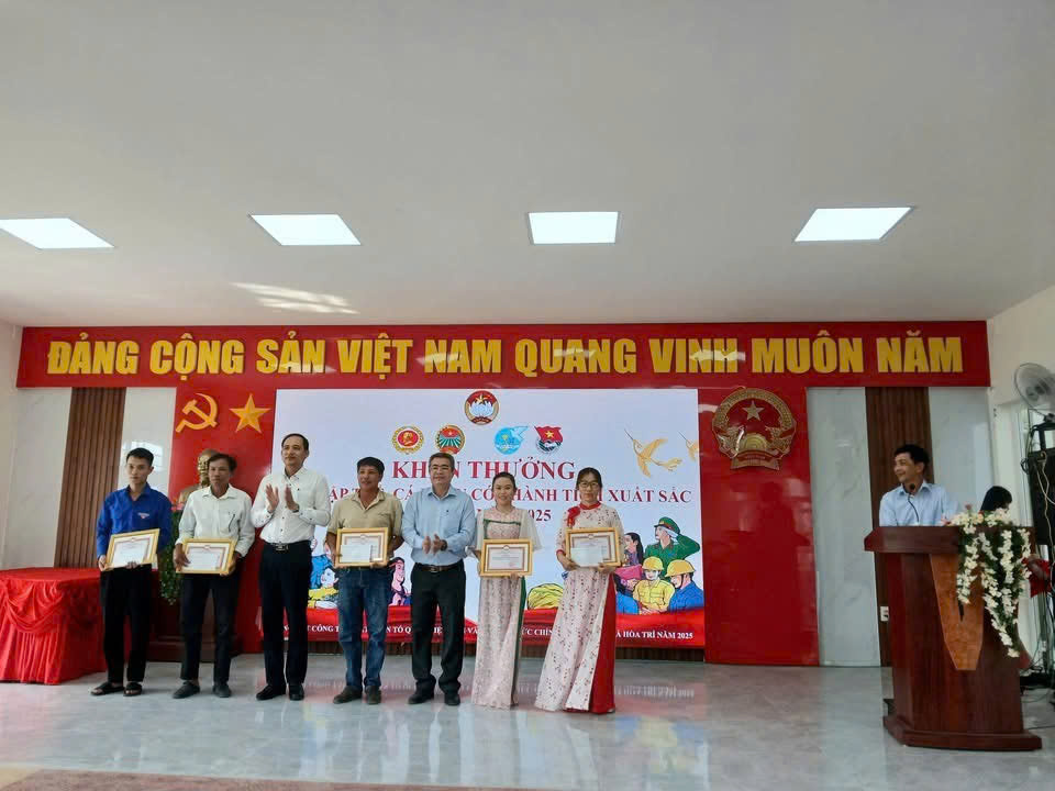 Ảnh tại hội nghị tổng kết công tác mặt trận và các tổ chức chính trị - xã hội năm 2025